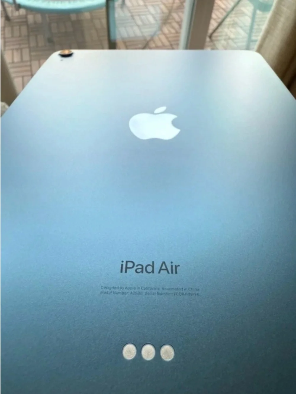 Apple iPad Air - Deep Blue Finish